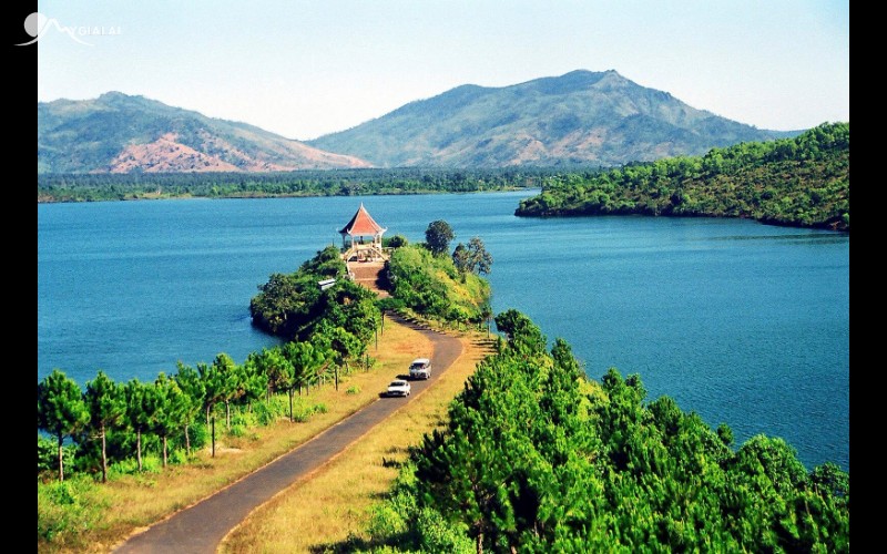 Biển Hồ Pleiku