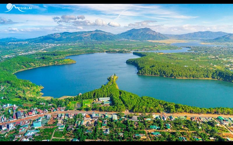 Biển Hồ Pleiku