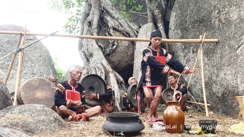 Lễ hội cầu mưa Gia Lai