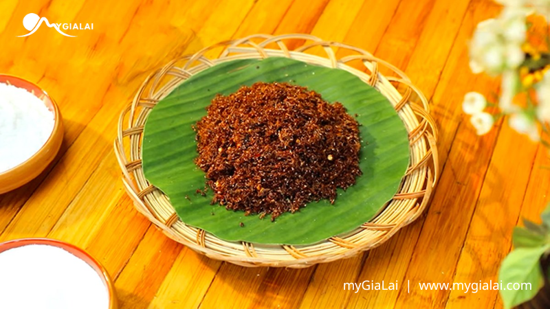 Muối kiến vàng Gia Lai