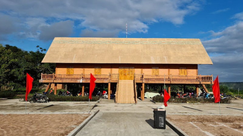 Làng Plei Ơi Gia Lai