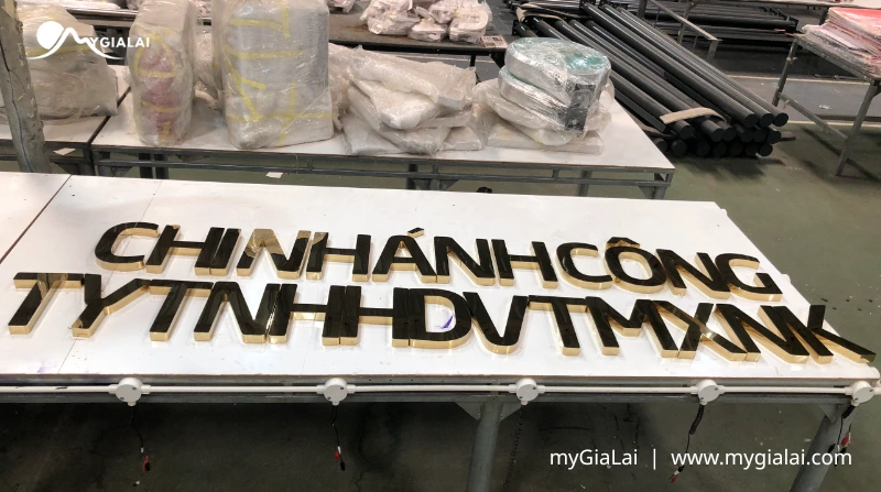Chữ Nổi Inox: Giải Pháp Bảng Hiệu Sang Trọng, Bền Bỉ Theo Thời Gian